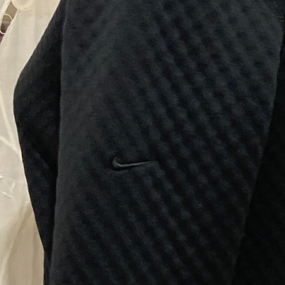 Nike Sphere 1/2 Zipper Pullover, Black, Size XS (0-2) - Picture 8 of 13